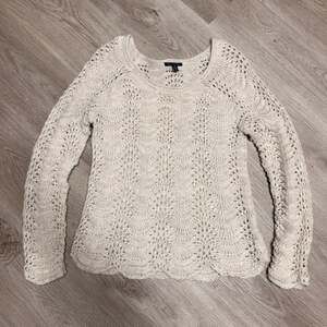 American Eagle Scalloped Crochet Open Knit Wool Blend Sweater Cream Size M